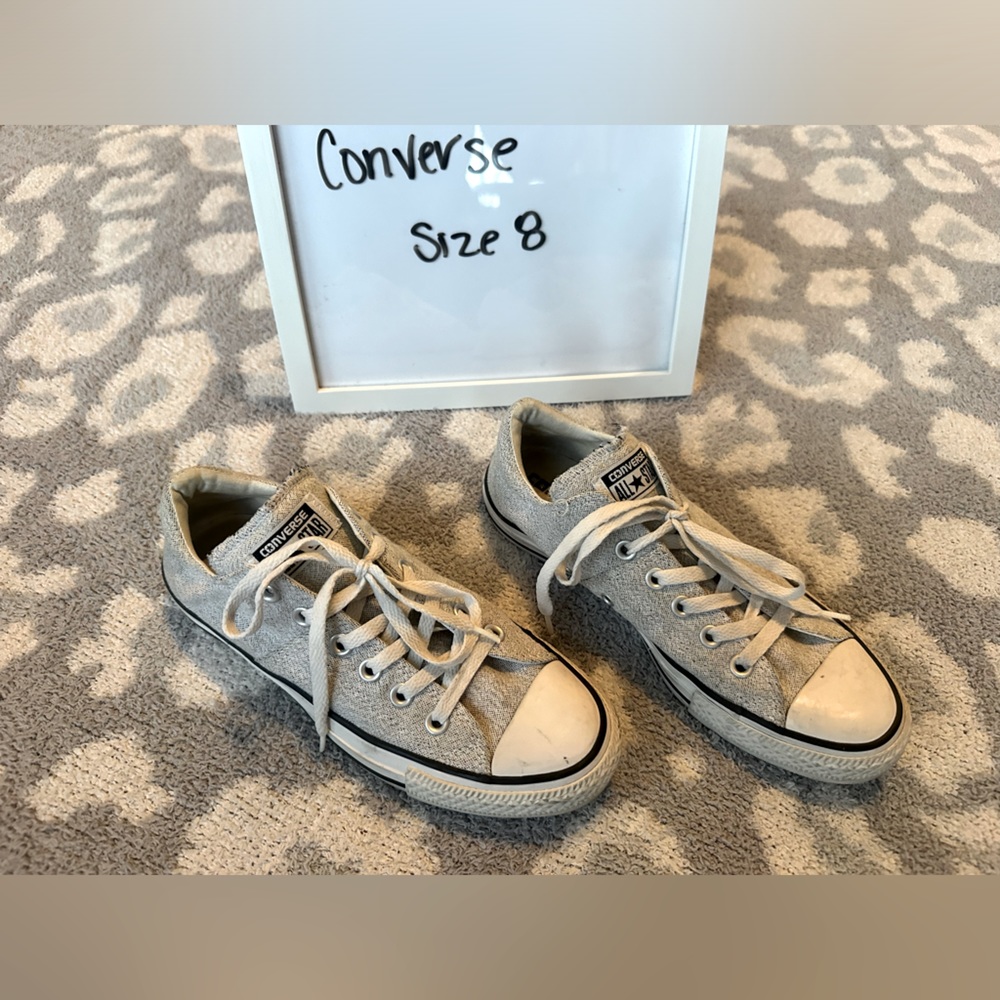 Women’s size 8 Converse Sneakers